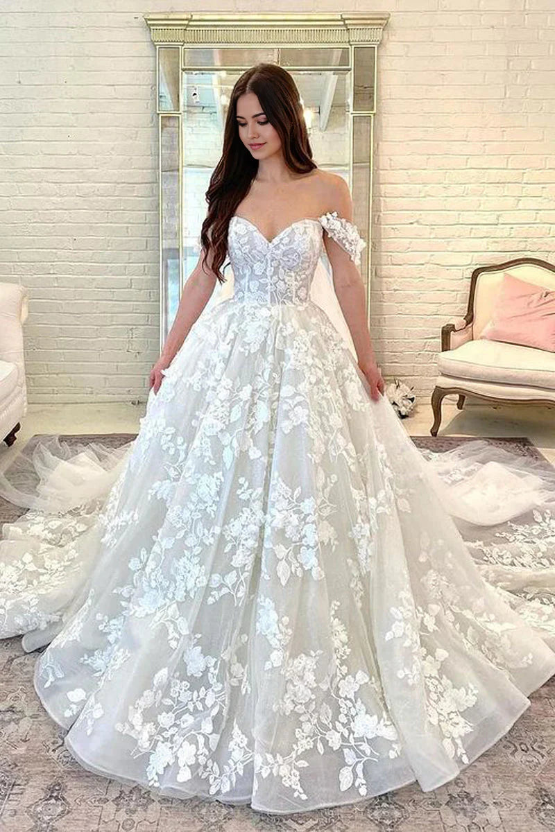 Hermosos vestidos de novia con escote en forma de corazón, encaje y tul